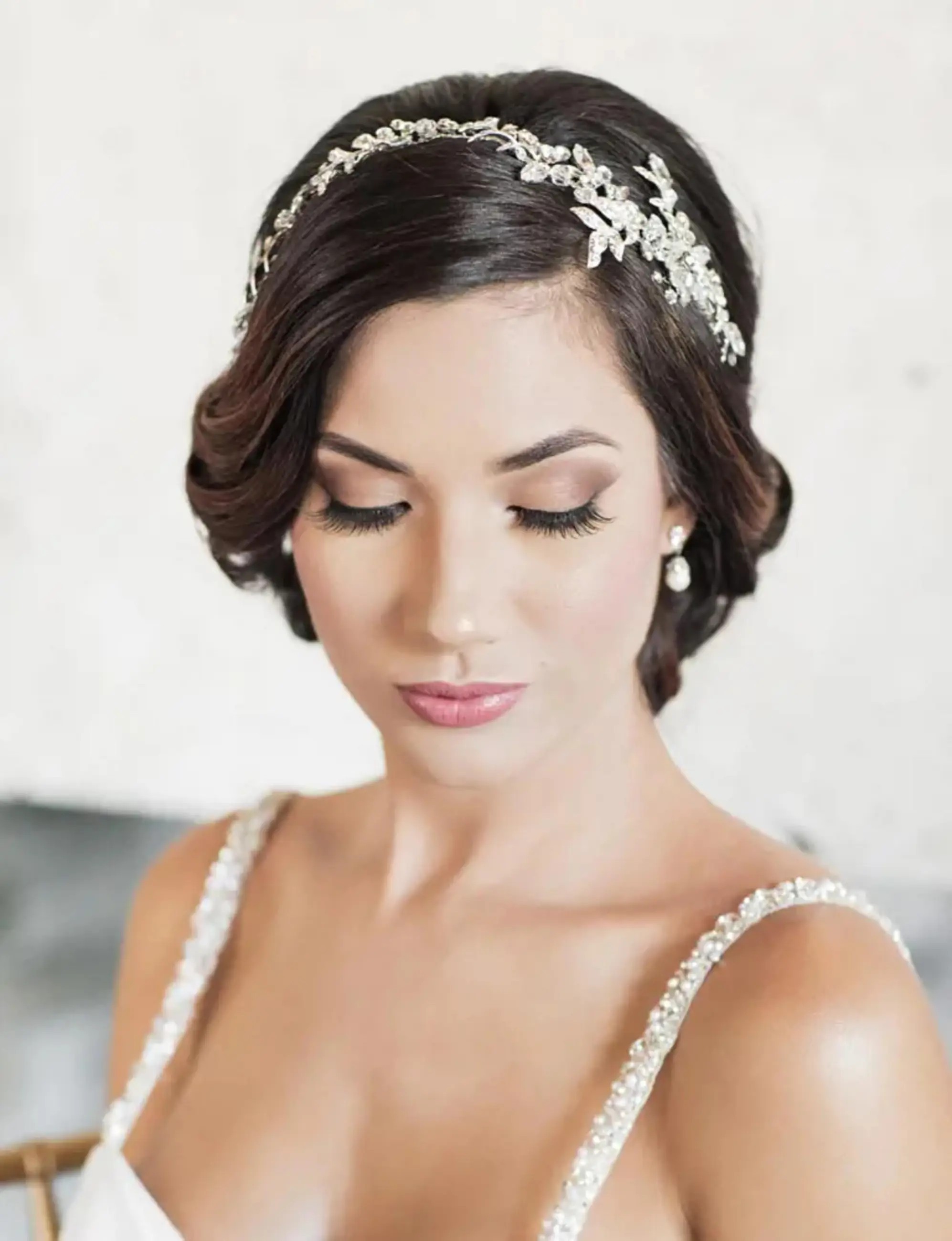 Elevating Your Bridal Look: Must-Have Accessories for a Glamorous Wedding Day Image #1